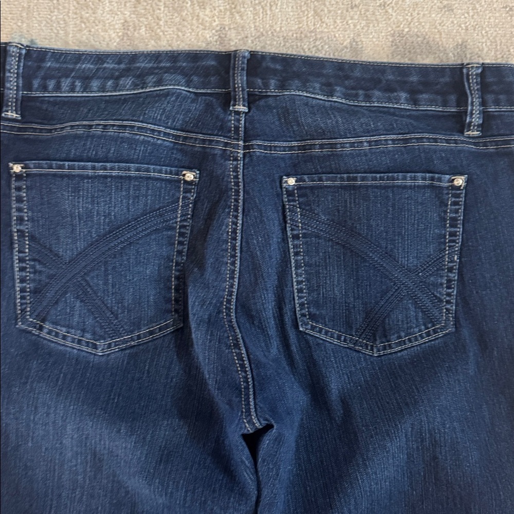 White House Black Market Women's Dark Blue Boot Leg Jeans - Picture 7 of 8